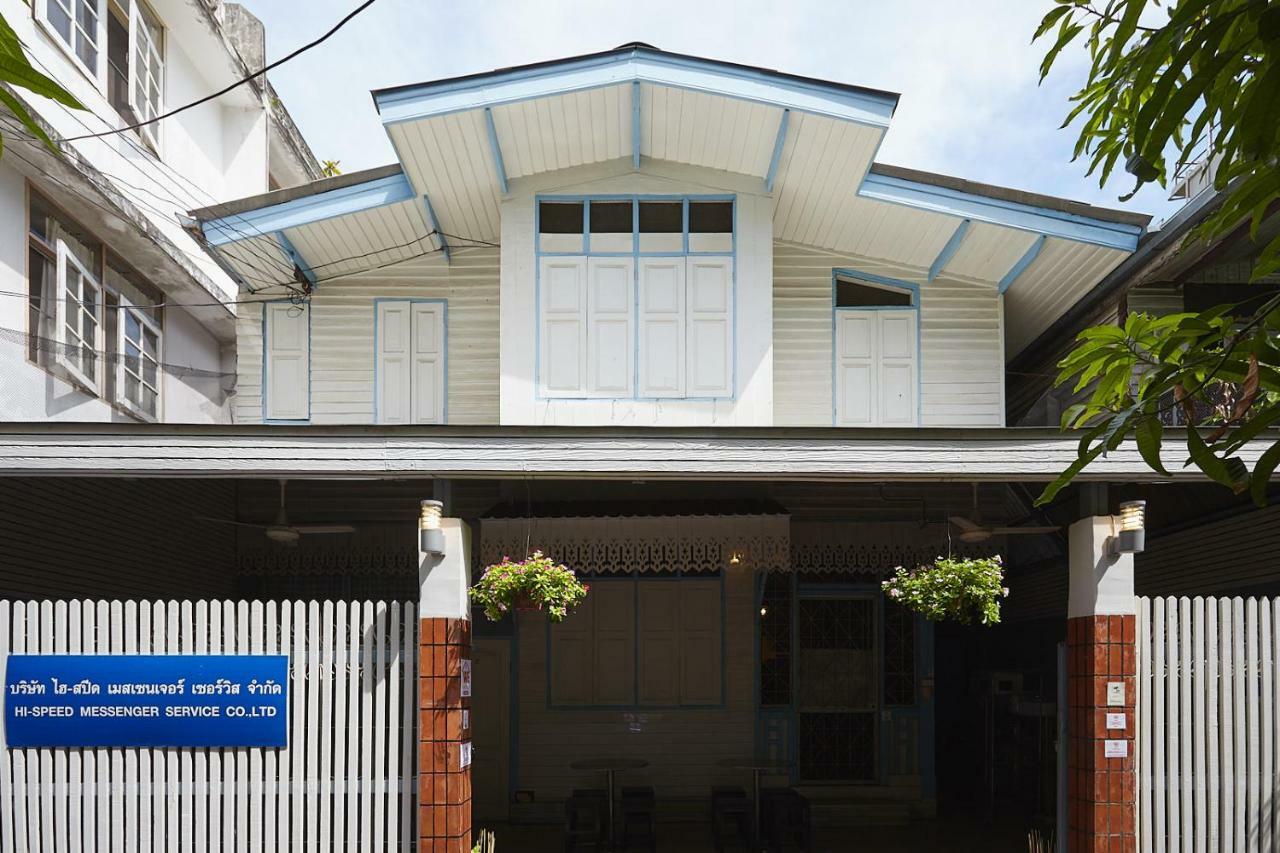 We Hostel Bangkok Exterior photo